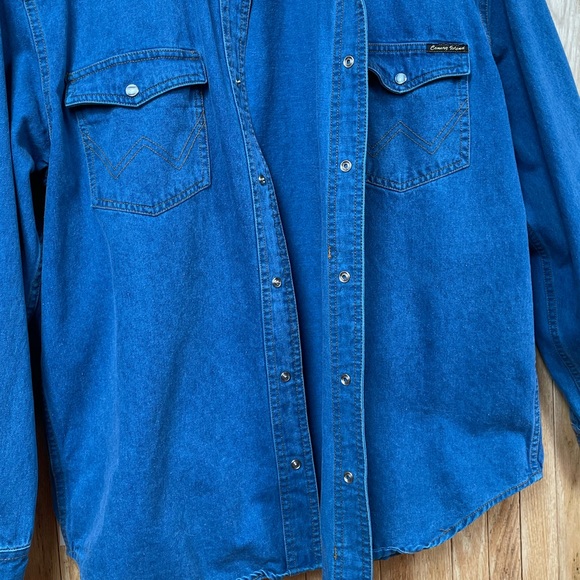 Vintage 🐚 100% cotton, denim button up - Picture 9 of 10